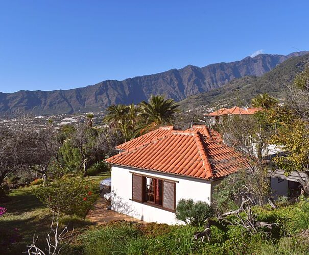 Casa Mar, casa mara landhaus, ferienhaus, großer garten mit wiese, meerblick atlantikblick, platz