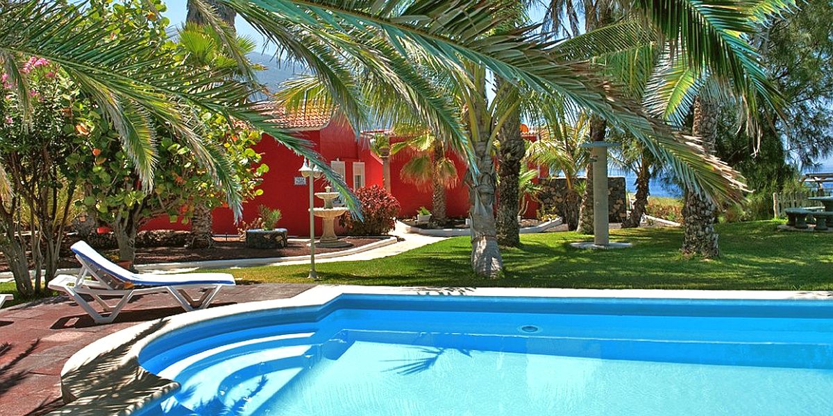 Finca Charco Verde Puerto Naos, by the sea, by the beach, bungalows, sun terrace, pool